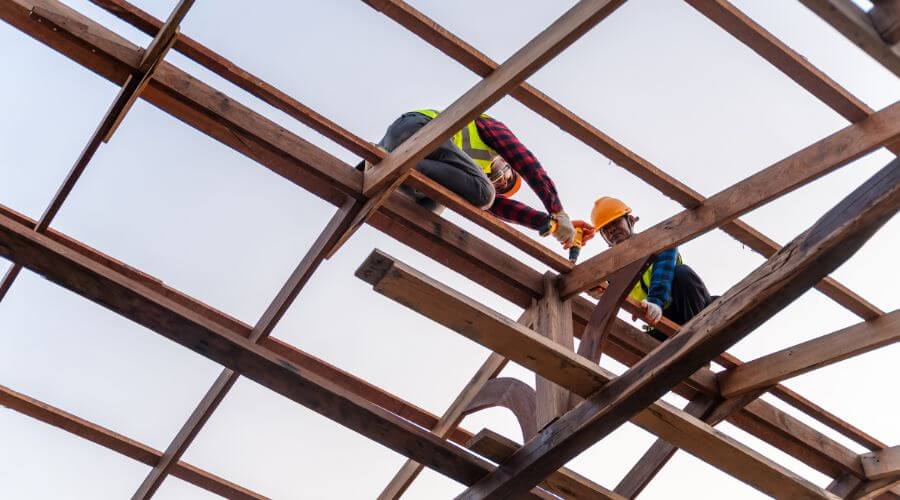 Professional gutter cleaning services in Glenmont, OH